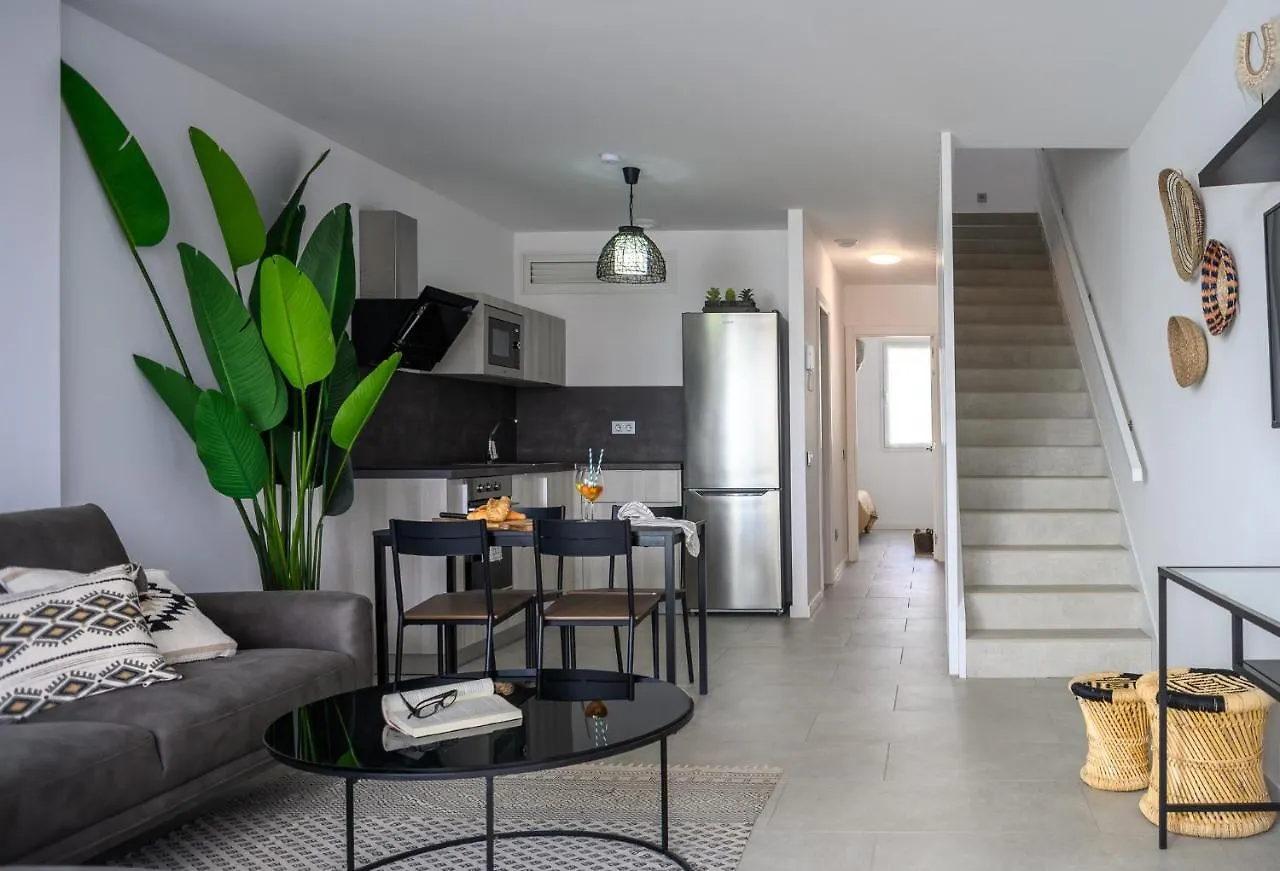 Pachamama House-Near The Beach, Fast Wifi, Air-Con And Sat Tv Playa Blanca  Spain