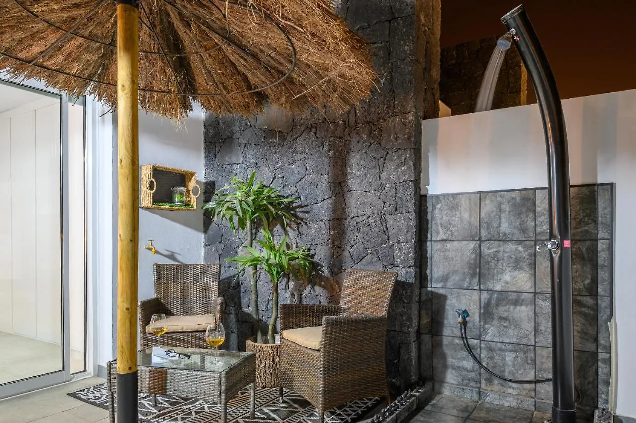 Holiday home Pachamama House-Near The Beach, Fast Wifi, Air-Con And Sat Tv Playa Blanca  Spain
