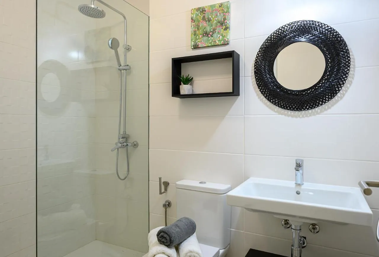 Holiday home Pachamama House-Near The Beach, Fast Wifi, Air-Con And Sat Tv Playa Blanca  Spain