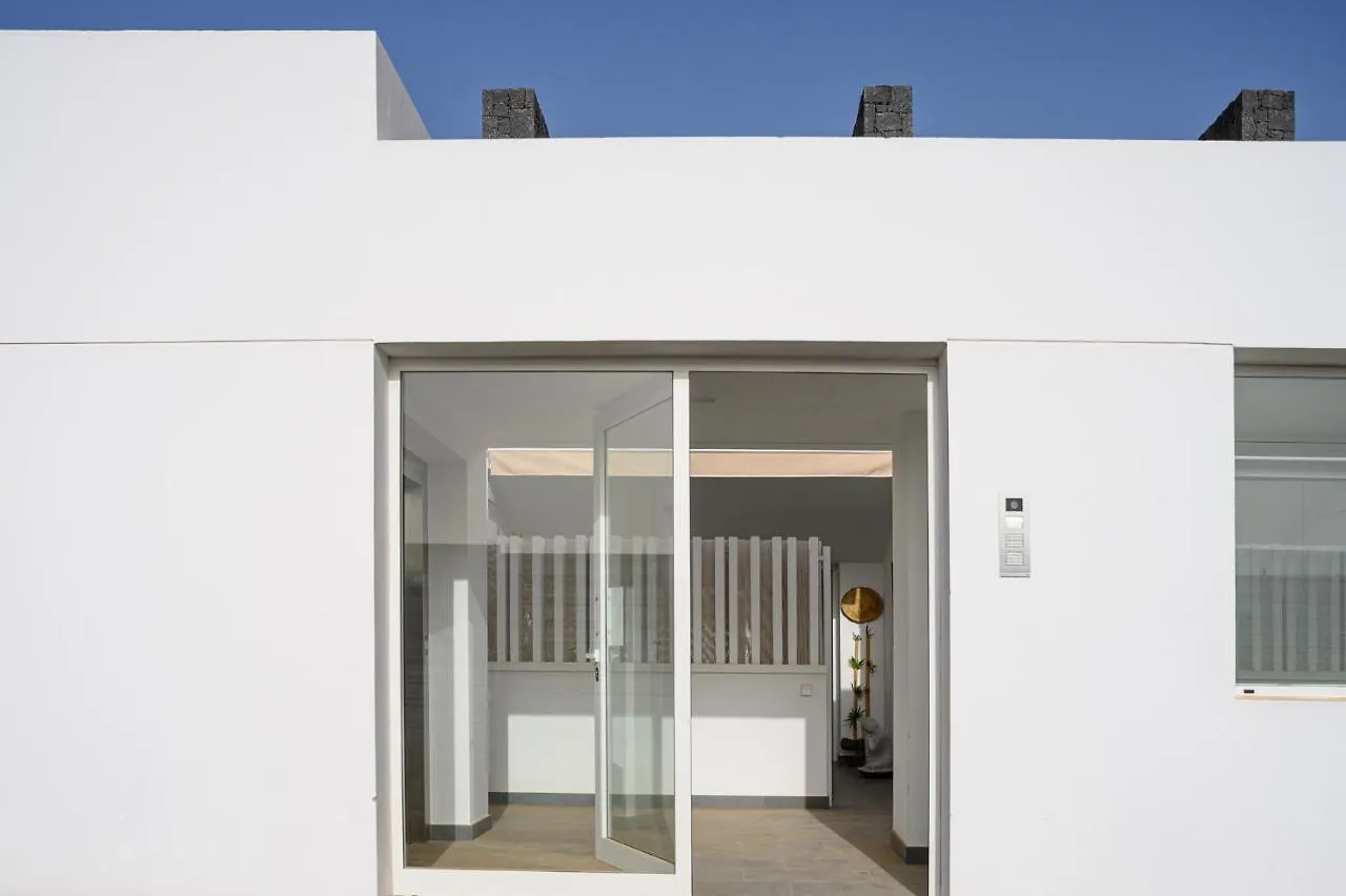 Pachamama House-Near The Beach, Fast Wifi, Air-Con And Sat Tv Playa Blanca