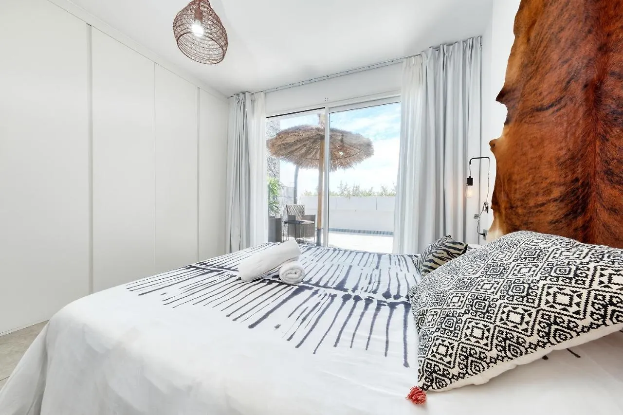 Pachamama House-Near The Beach, Fast Wifi, Air-Con And Sat Tv Playa Blanca