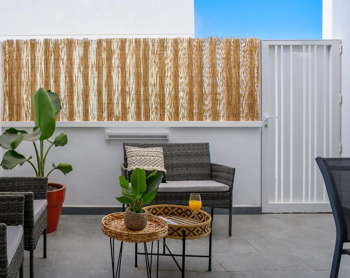 Holiday home Pachamama House-Near The Beach, Fast Wifi, Air-Con And Sat Tv Playa Blanca  Spain